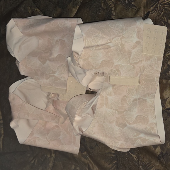 Lot Of 2 Bras 2XL - Picture 5 of 8